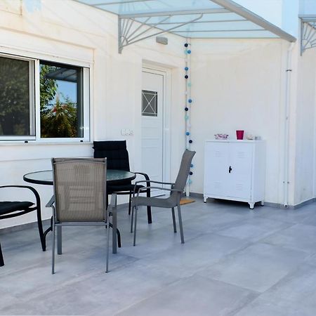 Amera - Troumpas Family Apartments Leonídion エクステリア 写真