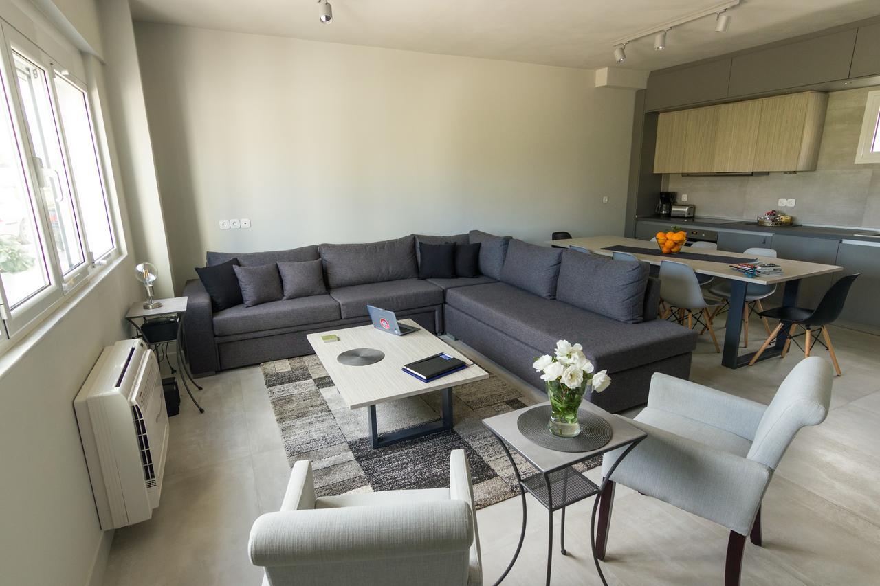 Amera - Troumpas Family Apartments Leonídion エクステリア 写真
