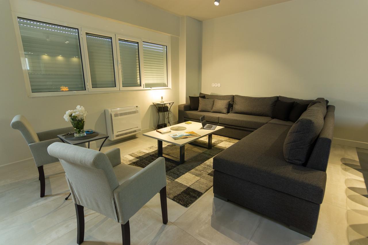 Amera - Troumpas Family Apartments Leonídion エクステリア 写真