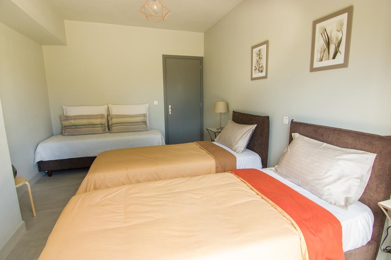 Amera - Troumpas Family Apartments Leonídion エクステリア 写真