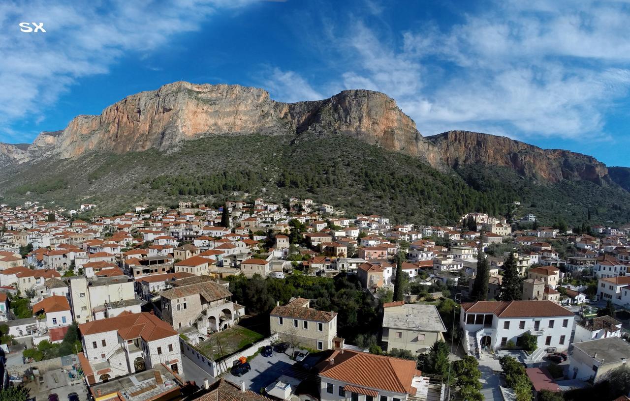 Amera - Troumpas Family Apartments Leonídion エクステリア 写真